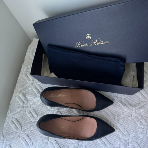 Brooks Brothers Navy Leather Heels - Picture 5 of 11